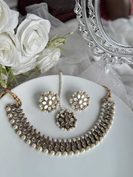 Pearl Design Necklace Set
