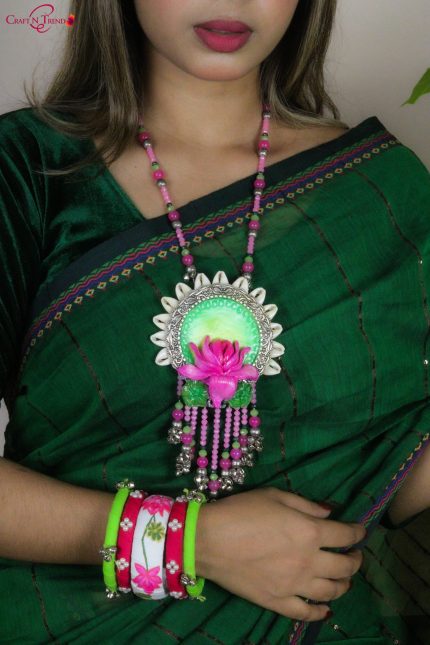 Poddo Necklace ( "পদ্মাবতী ")